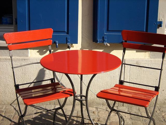 Outdoor table and chairs